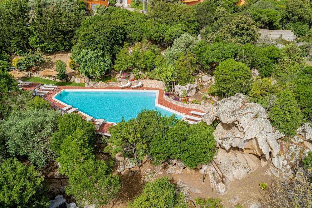 Hotel San Trano Luogosanto Dış mekan fotoğraf