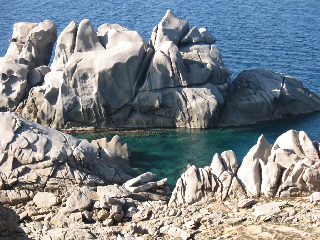 Hotel San Trano Luogosanto Dış mekan fotoğraf